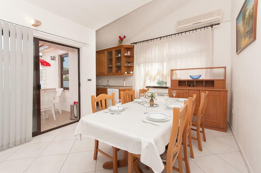 Apartments Natasa Trogir Exterior foto